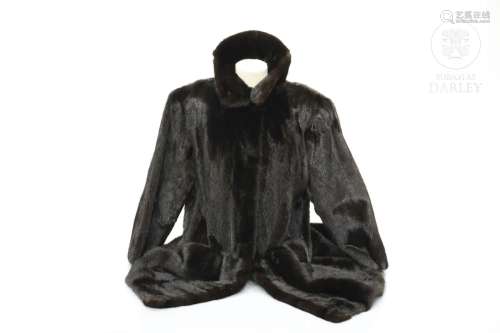 Mink coat, Saga brand