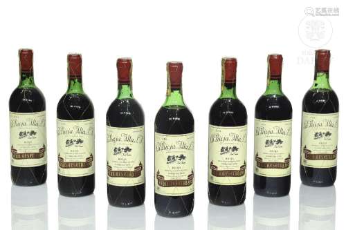 Set of seven bottles Rioja wine, vintage 1978