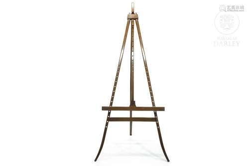 Wooden easel.