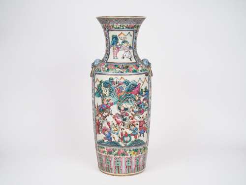 Canton, vers1900,
Grand vase balustre en porcelaine et