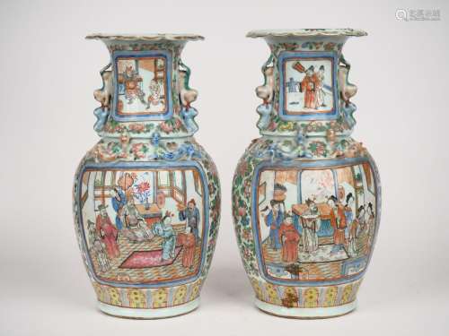 Canton, fin du XIXe siècle, 
Paire de vases de forme ba