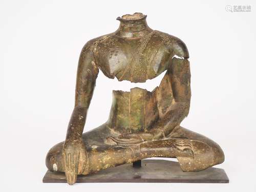 Siam, XVIIle siècle, 
Torse acéphale en  bronze de bell