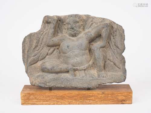 Gandhara, Kushan IIIe siècle,  
Atelante ailé en schist