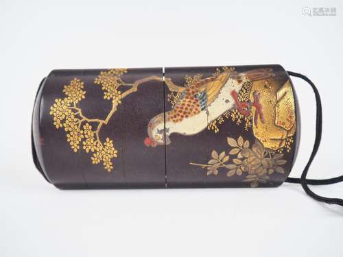 Japon, période Meiji,
Inro à quatre cases décor laque o