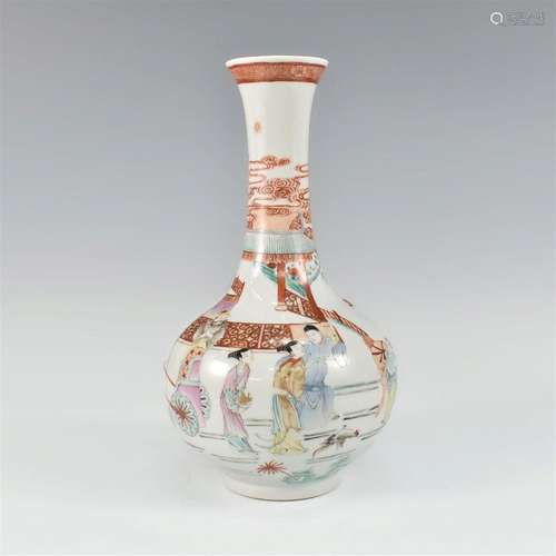 CHINESE QING FAMILLE ROSE FIGURES VASE