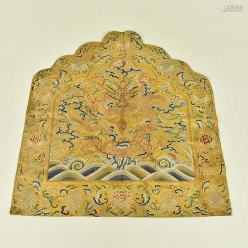 CHINESE EMBROIDERED IMPERIAL YELLOW SILK BACK THRONE