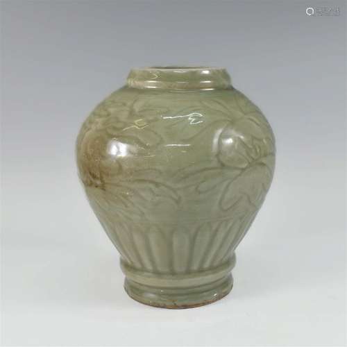 CHINESE LONGQUAN GLAZED PROCELAIN FLORAL VASE