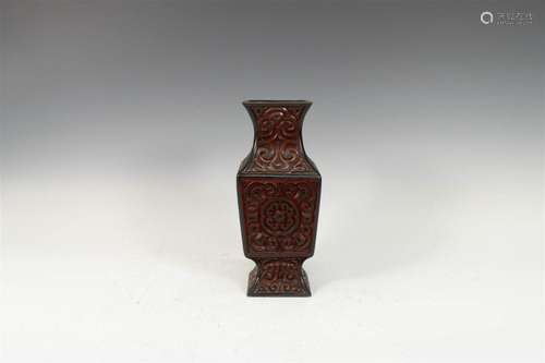 CHINESE GURI LACQUER BRONZE LIDDED SQUARE VASE