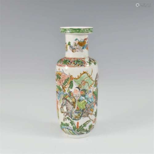 CHINESE WUCAI PORCELAIN WITH FIGURES VASE