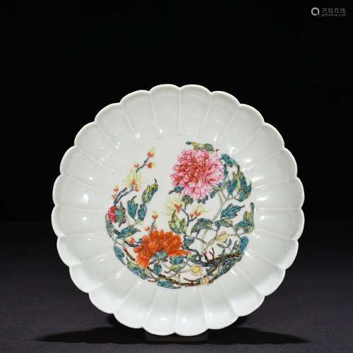 Chrysanthemum Petal Plate with Pastel Peony Flower Pattern