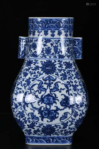 Blue and white Fushou continuous square amphorae