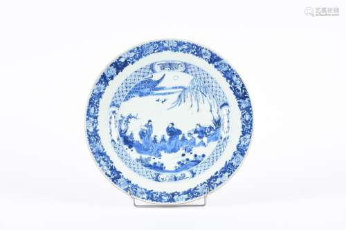 Chine, XVIIIe siècle. Plat en porcelaine bleu-blanc, à décor...