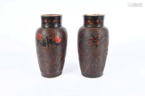 Japon, période Meiji (1868-1912). Paire de vases en porcelai...