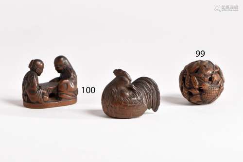 Japon, XIXe siècle. Netsuke en bois, en forme de sphère scul...