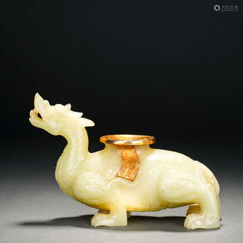 Pre-Ming Dynasty Hetian Jade Wrapped Jinrui Vessel Pattern