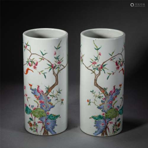 A PAIR OF FAMILLE ROSE PORCELAIN HAT HOLDERS