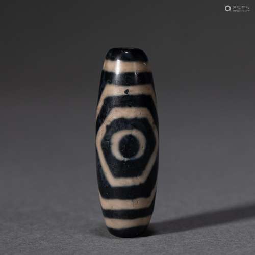 A TIBETAN DZI BEAD