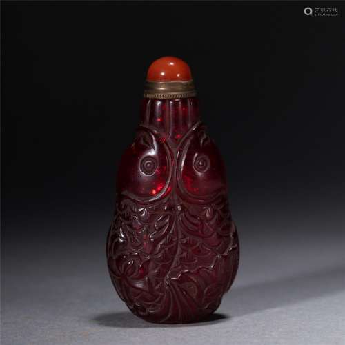 A CARVED DOUBLR FISHES SNUFF BOTTLE