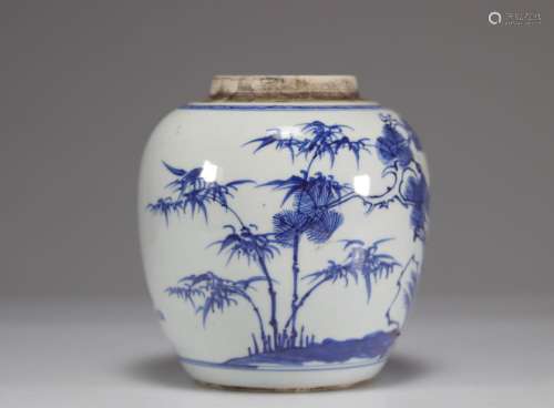Vase en porcelaine de Chine blanc bleu, époque Yong Zheng<br...