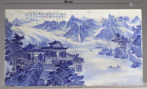 Imposante plaque en porcelaine de chine blanc bleu à décor d...