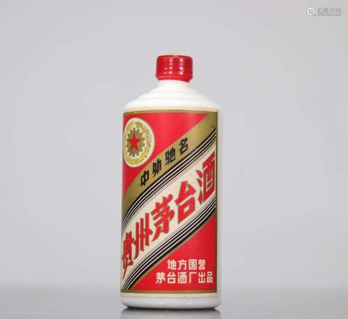 Bouteille Moutai 1982<br />
Poids: 990 g<br />
Livraison dis...