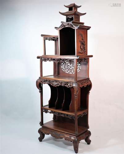 Meuble étagère chinois vers 1900<br />
Poids: 30.00 kg<br />...