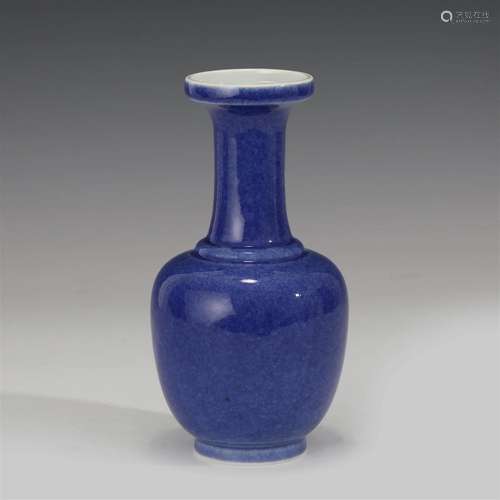 A CHINESE BLUE GLAZED PORCELAIN VASE