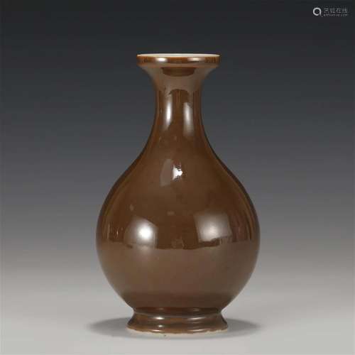 A CHINESE ZIJIN GLAZE PORCELAIN VASE