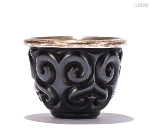 A CHINESE CARVED MONOCHROME TIXI LACQUER CUP