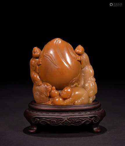 Tian Huangshi Carved Boy's Birthday Peach Ornament