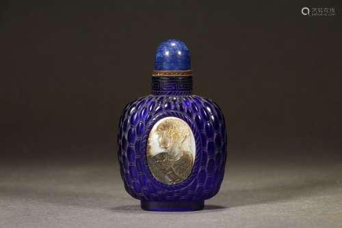 Blue material inlaid mother-of-pearl figures snuff bottle