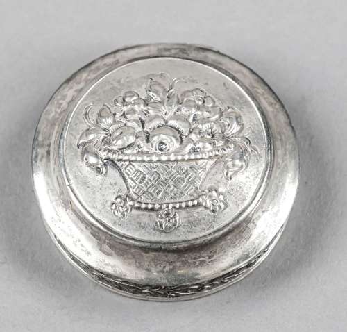 Round pill box, Sweden, 20th century, silver 830/000, gildin...