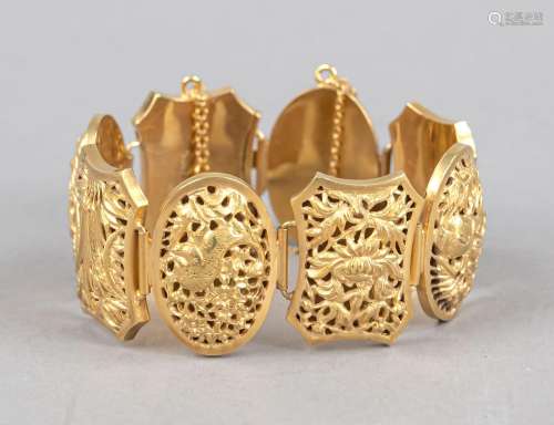 Link bracelet, 20th c., sterling silver 925/000, gold plated...
