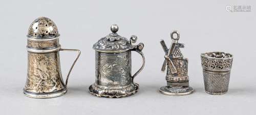Mixed lot of three small pieces, 20th c., silver of differen...