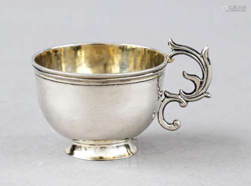 Charka/vodka cup, probably Russia, 18th century, silver test...