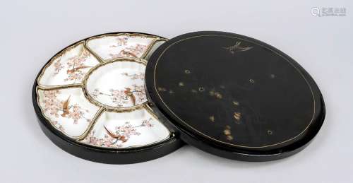 7-piece cabaret, Japan, 20th c., complete set of bowls made ...