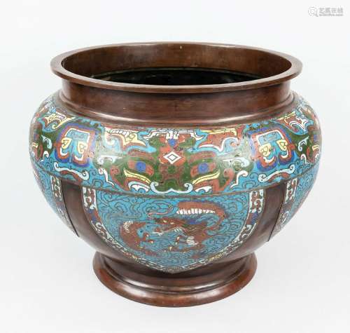 Bronze cachepot type Pou, China, around 1900, large bronze p...
