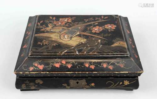 Lacquer box ''Pheasant Couple'', Japan, Edo period(1603-1868...