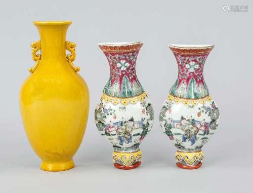 3 wall vases, China, Qing dynasty(1644-1912) 19th c. or late...