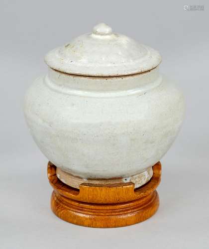 Rare folding blue celadon lidded pot, China, Ming dynasty(13...