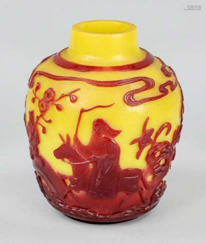 Opaque glass vase, China, Republic period(1912-1949), yellow...