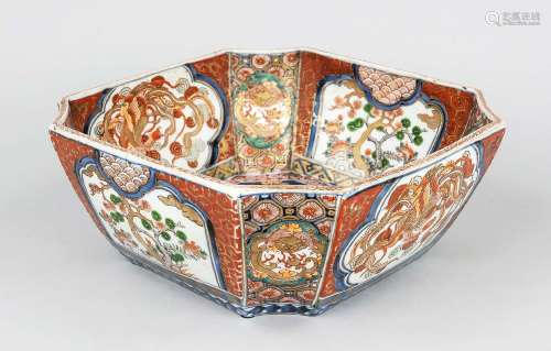 Imari bowl, Japan, Meiji period(1868-1912), around 1900, squ...