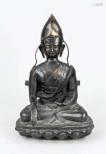 Tsongkhapa, probably Nepal, 20th century, bronzed yellow met...