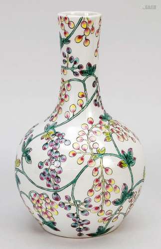 Bottle vase with grape decoration, China, Republic period(19...