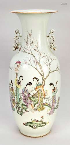 Large Hu bottom vase, China, Republic period(1912-1949), dat...