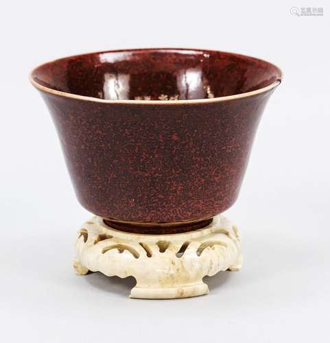 Tea bowl with red leopard skin glaze, China, Qing dynasty(16...