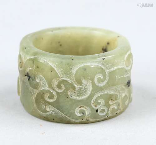 Jade egg with Gui dragon, China, probably republic period(19...