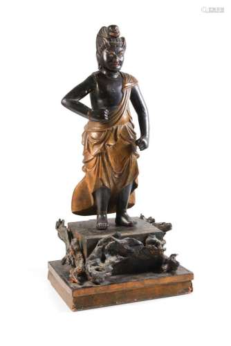 Importante statue de Lokapala en bois laqué noir et doré, le...