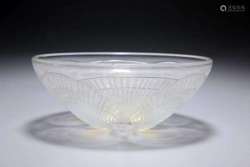 RENÉ LALIQUE (FRENCH, 1860-1945), A \'COQUILLES\' BOWL