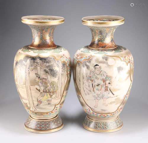 A LARGE PAIR OF JAPANESE SATSUMA VASES, FROM THE KINKOZAN WO...